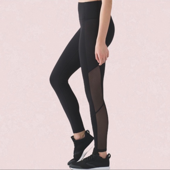 Lululemon Bodycon tight black leggings mesh sides